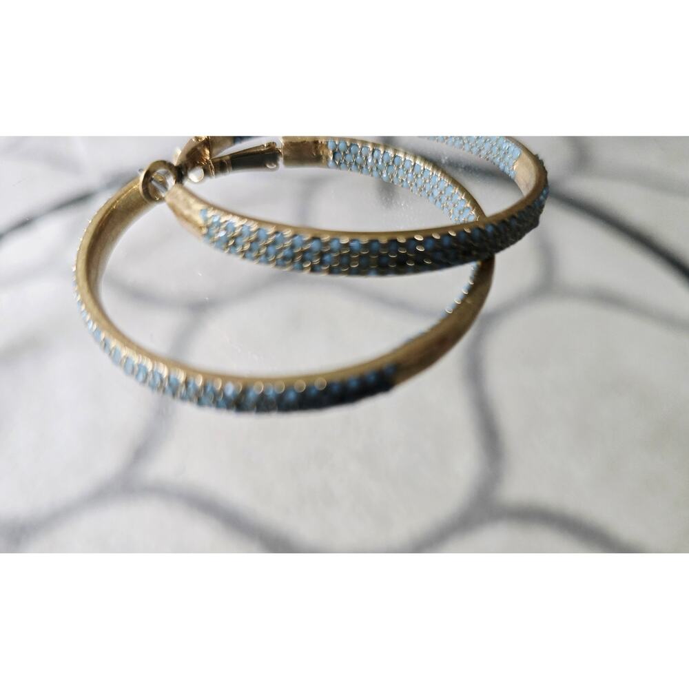 Marlyn Schiff Gold Blue Beaded Hoop Earrings New - Picture 2 of 4